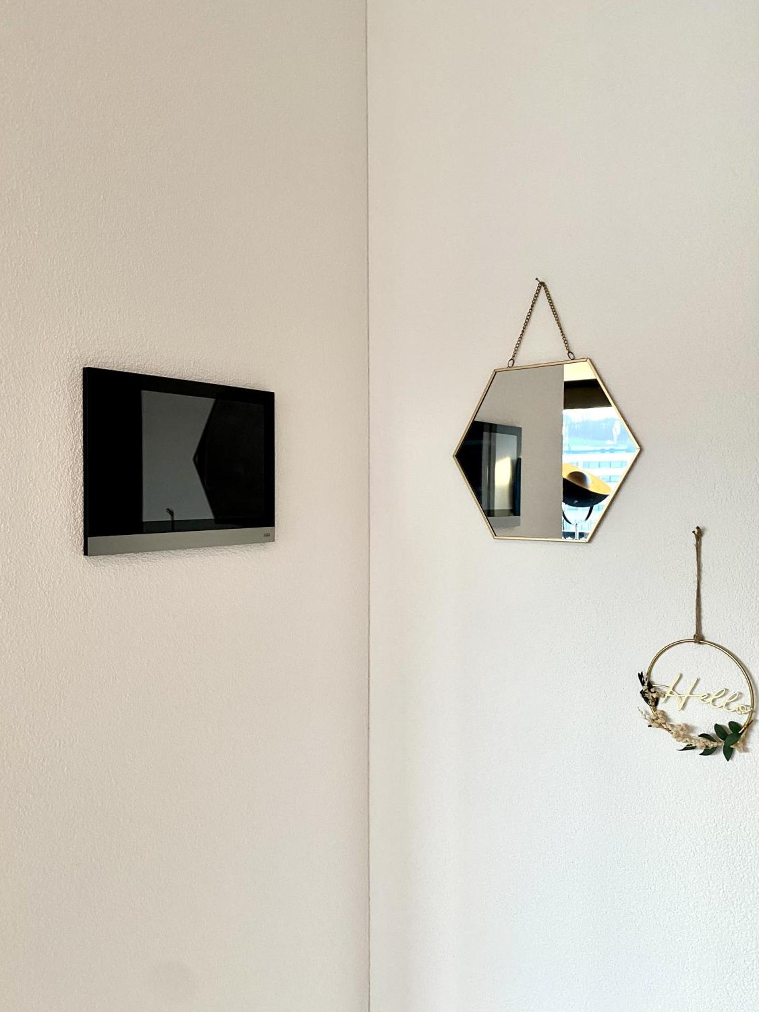 Glad Spot: Zurich - Central - Design - Netflix Buitenkant foto